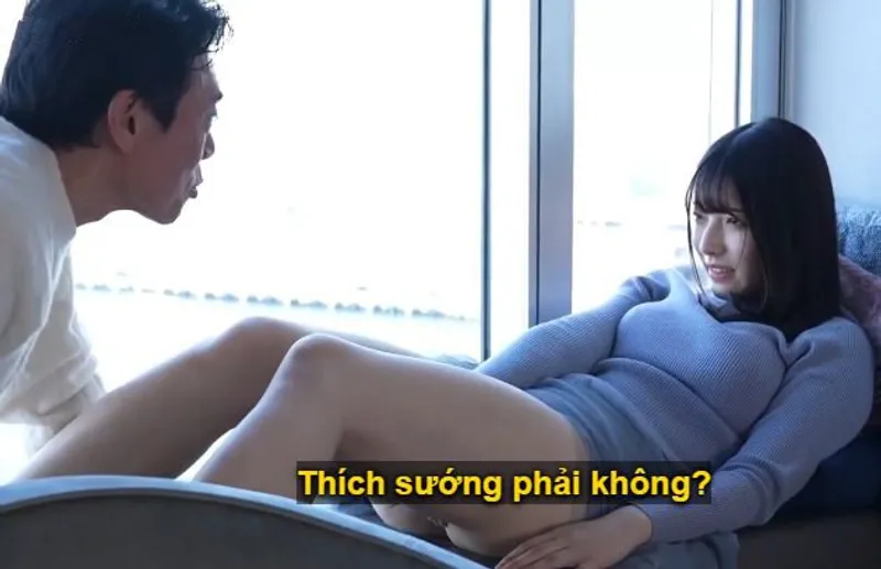Cuộc chạm trán giữa ông bác lớn tuổi và cô minh tinh trẻ tuổi mới chân ướt chân ráo trong nhà nghỉ sang trọng.